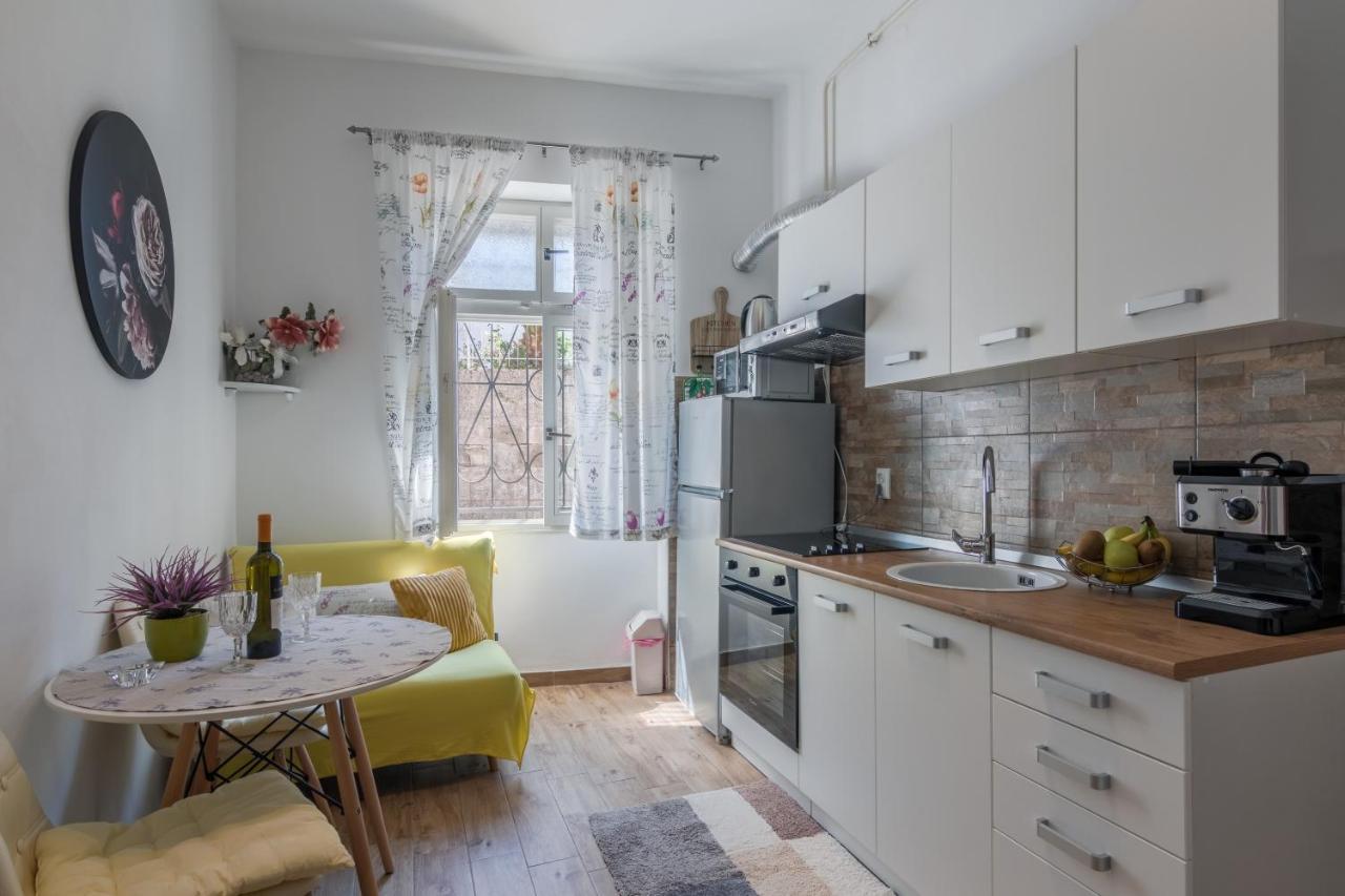 Apartment Ljube Pula Bagian luar foto