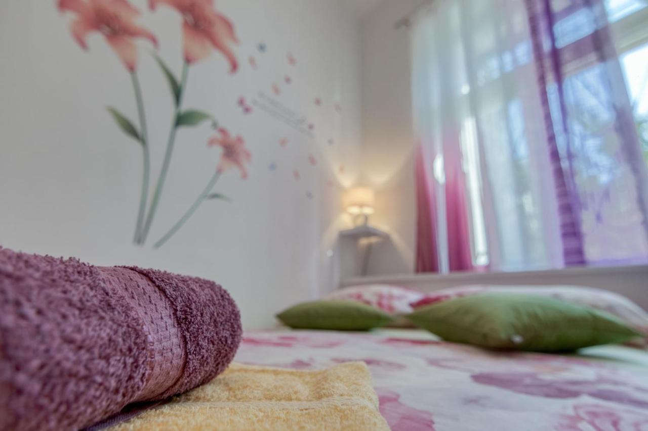 Apartment Ljube Pula Bagian luar foto
