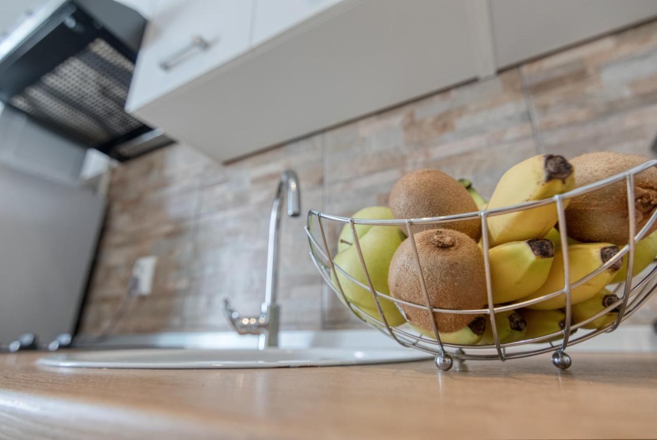 Apartment Ljube Pula Bagian luar foto